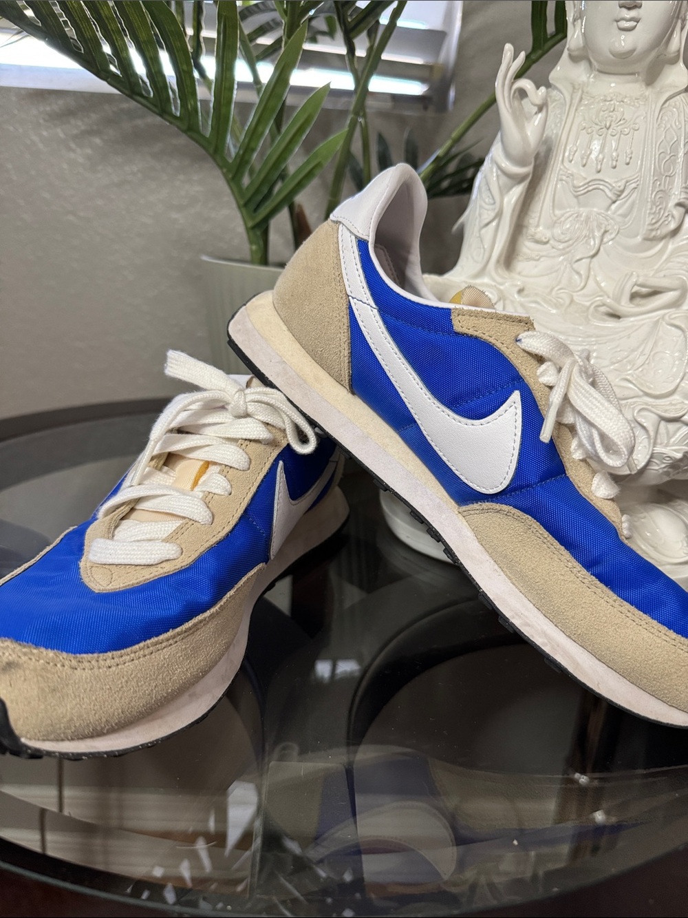 Nike Youth waffle sneaker 7Y